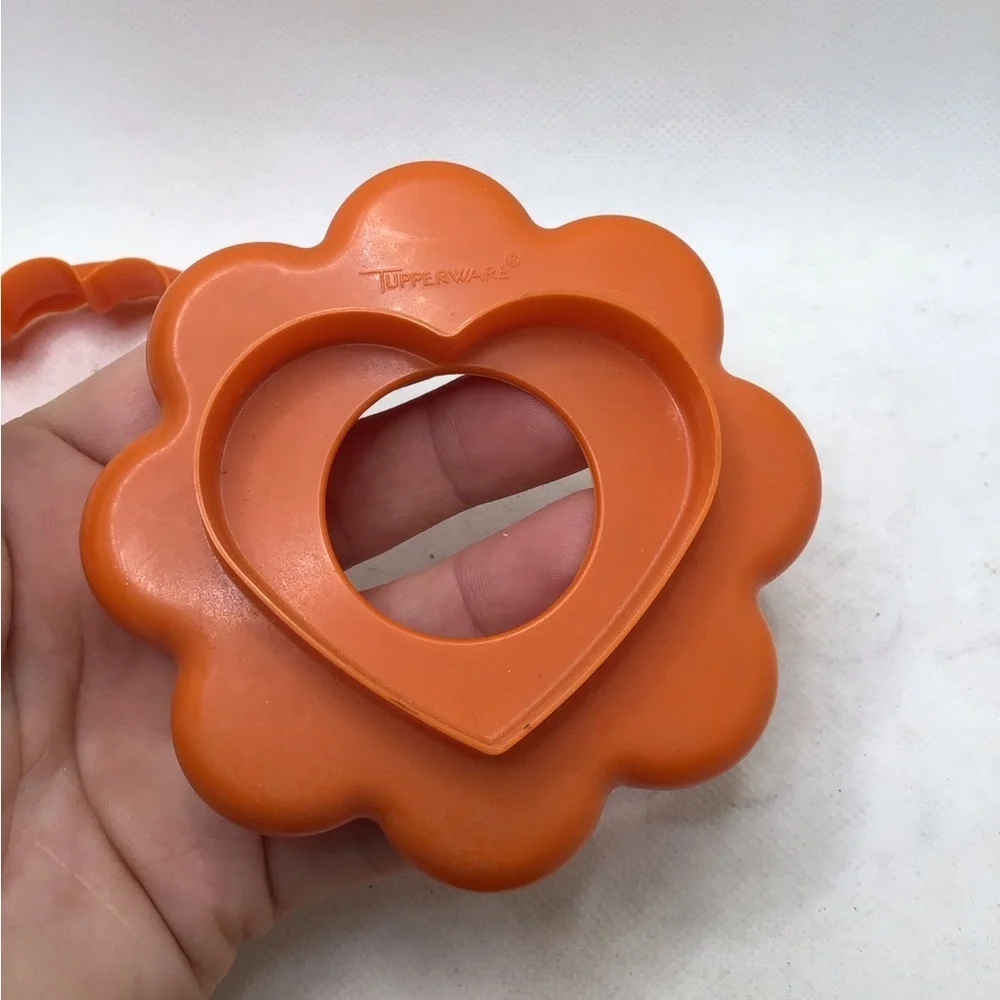 Vintage Tupperware Orange Nesting Cookie Cutters Set of 3 Flower Shapes